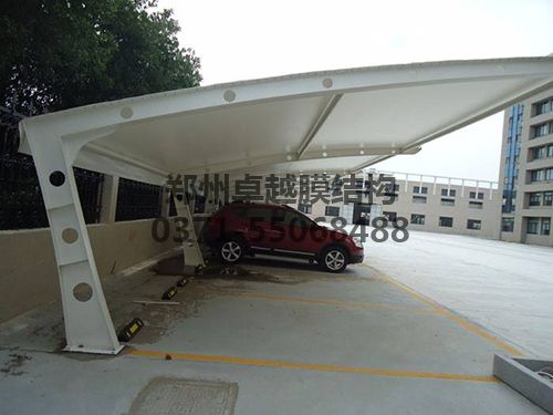 某小區(qū)7字型膜結(jié)構車棚