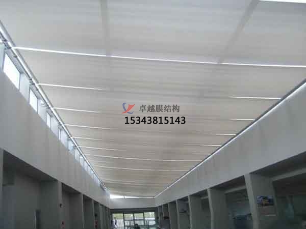 東營(yíng)看臺(tái)張拉膜遮陽棚【生產(chǎn)銷售】 　　