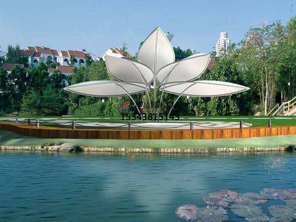 膜結(jié)構(gòu)景觀工程能提供豐富多彩的用途！