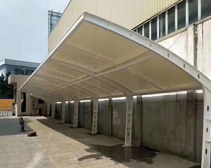 膜結(jié)構(gòu)雨棚有哪些優(yōu)勢(shì)？以下進(jìn)行了詳細(xì)的盤點(diǎn)