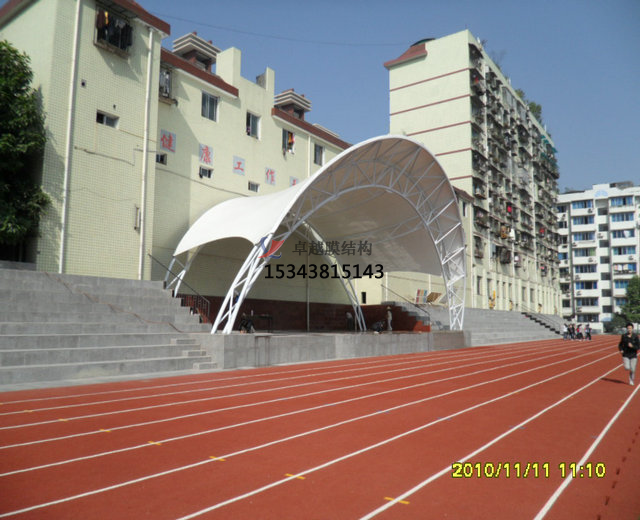  <font color='red'>膜結(jié)構(gòu)看臺(tái)</font>都是什么材質(zhì)的？