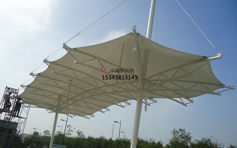 選擇張拉膜結(jié)構(gòu)必須要具備哪些性能？