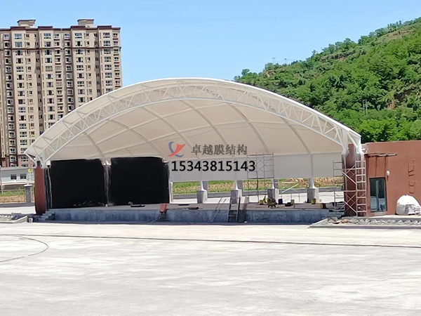 舞臺建筑采用膜結(jié)構(gòu)的原因？