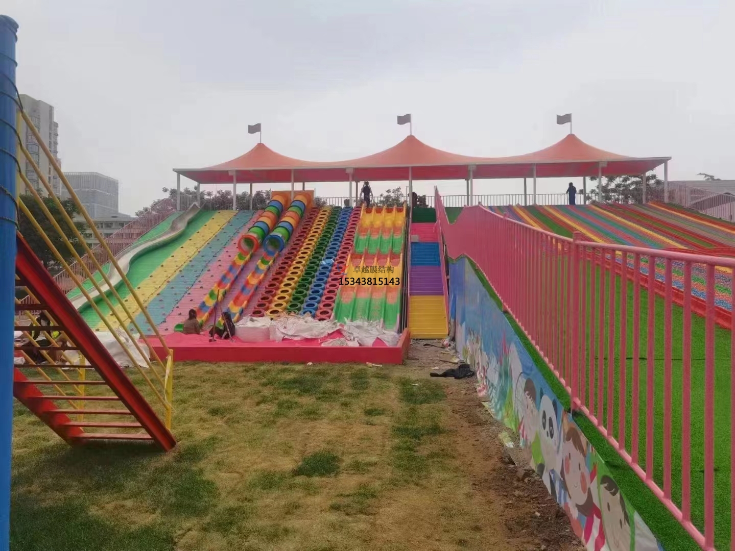 安陽游樂設備彩色膜結構