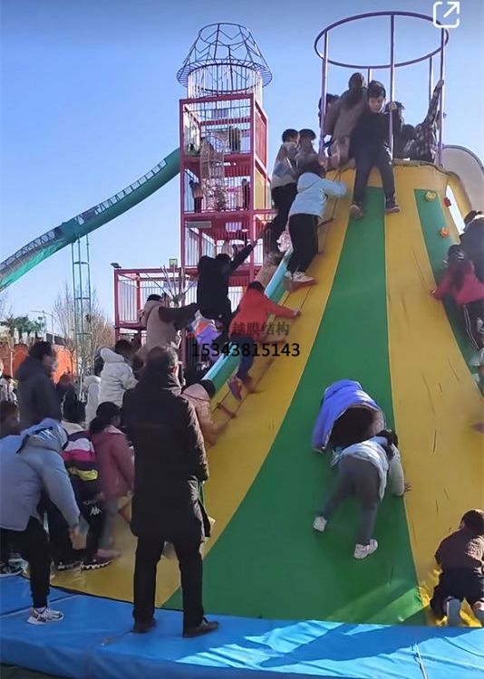 刺激好玩的火山攀巖你有沒有體驗(yàn)過？