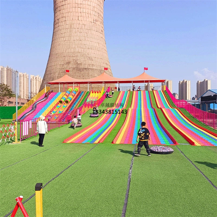 秦皇島滑世界橘紅色<font color='red'>張拉膜結(jié)構(gòu)</font>生產(chǎn)