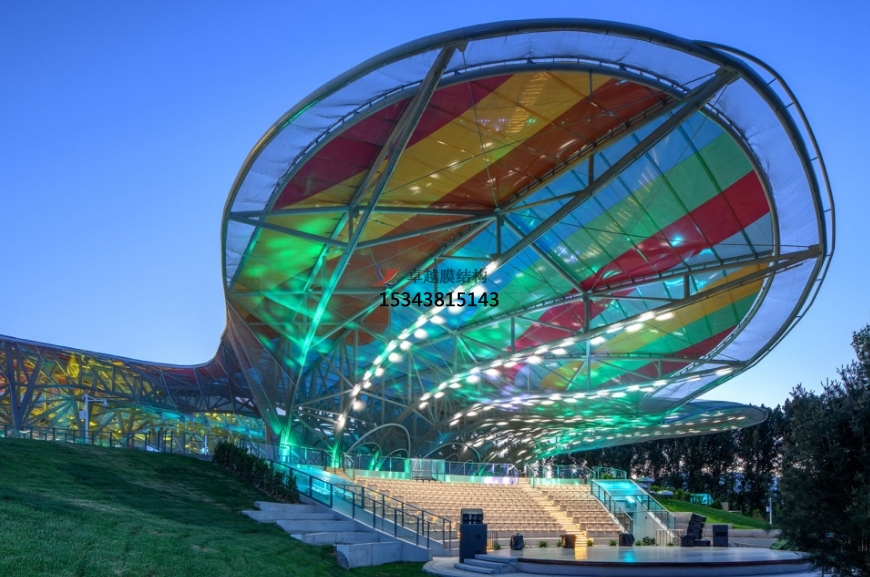 <font color='red'>張拉膜結(jié)構(gòu)</font>看臺景觀多少錢