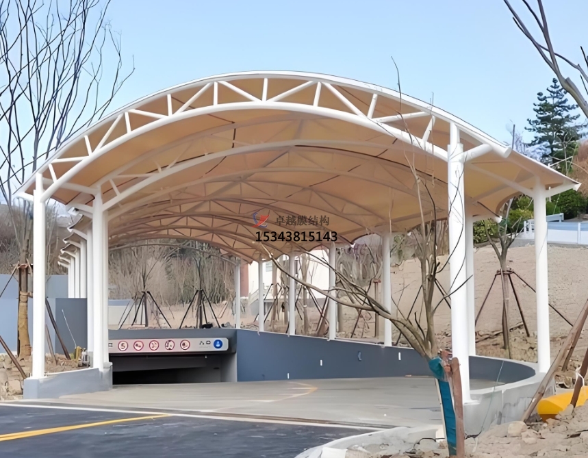 綏化<font color='red'>膜結(jié)構(gòu)公司</font>【地下車庫出入口雨棚】綏化膜結(jié)構(gòu)廠家