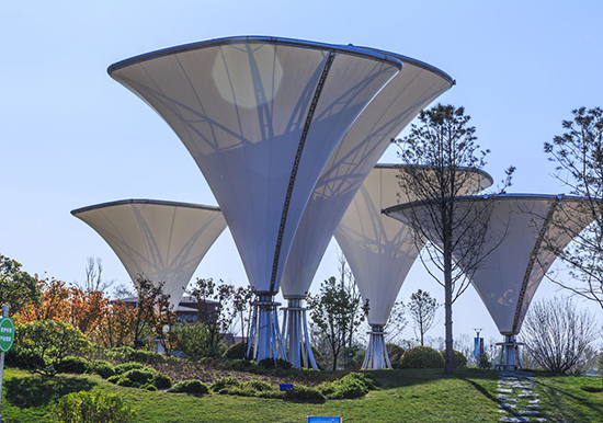 膜結(jié)構(gòu)地下車庫入口的特點(diǎn)/優(yōu)勢(shì)有哪些？